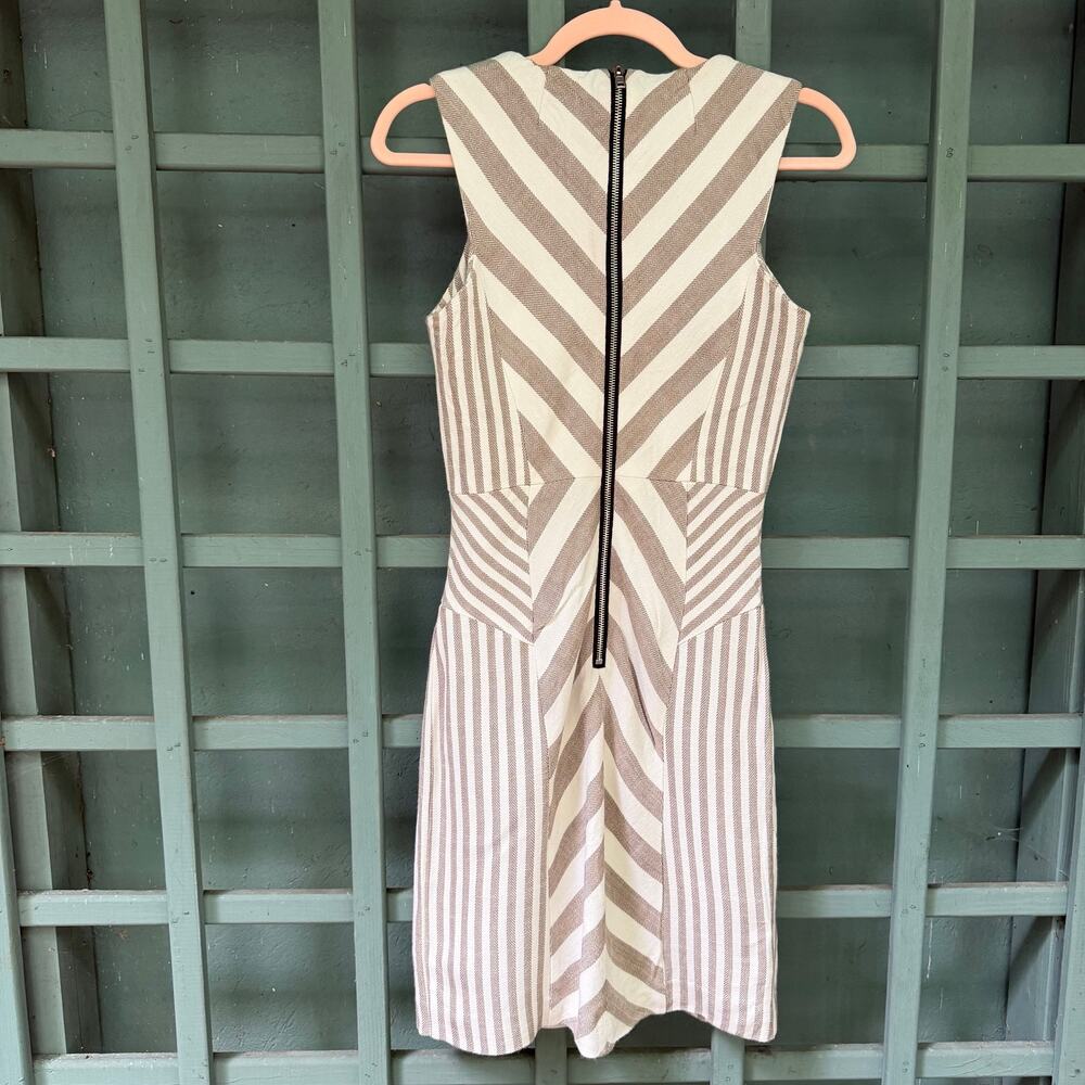 Milly of NY Sheath Dress Beige and White Sz 2 Minimalist Luxury Euro Vacation - Picture 4 of 10